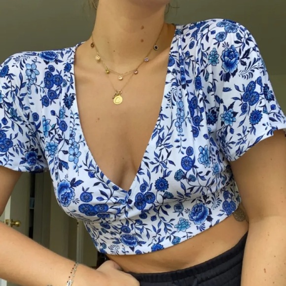 Floral crop top open back - Picture 3 of 3